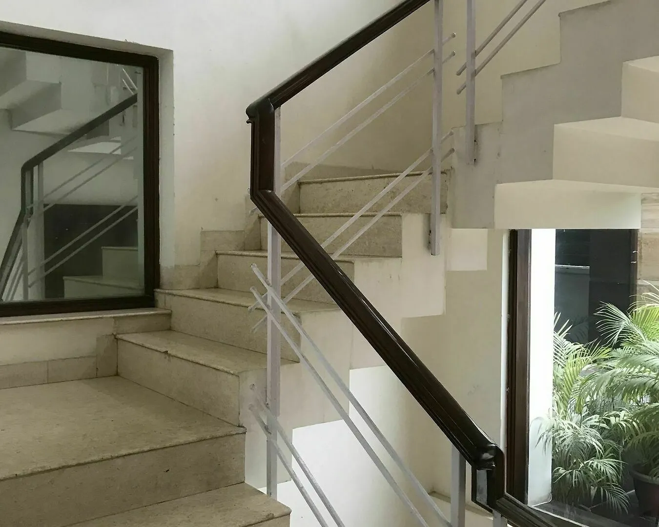 The Essence Suite Gurgaon 3*,