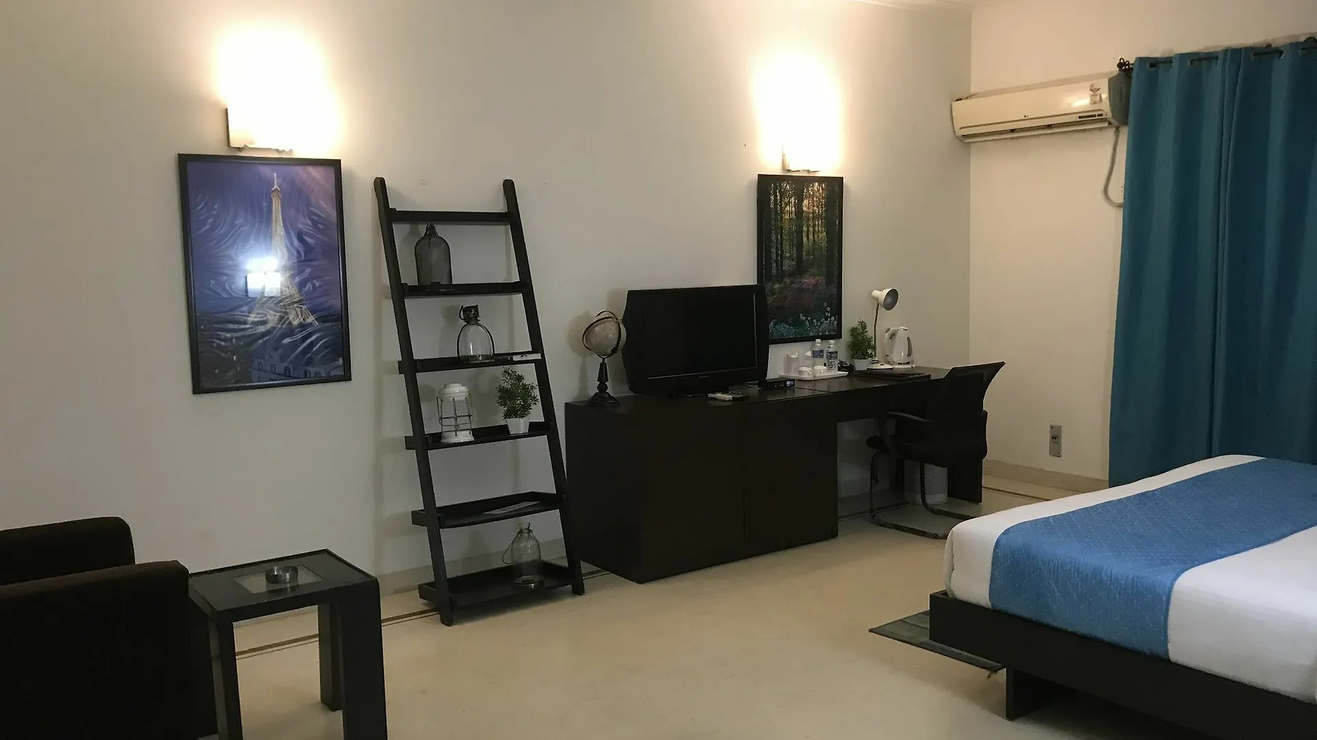 The Essence Suite Gurgaon Hotel